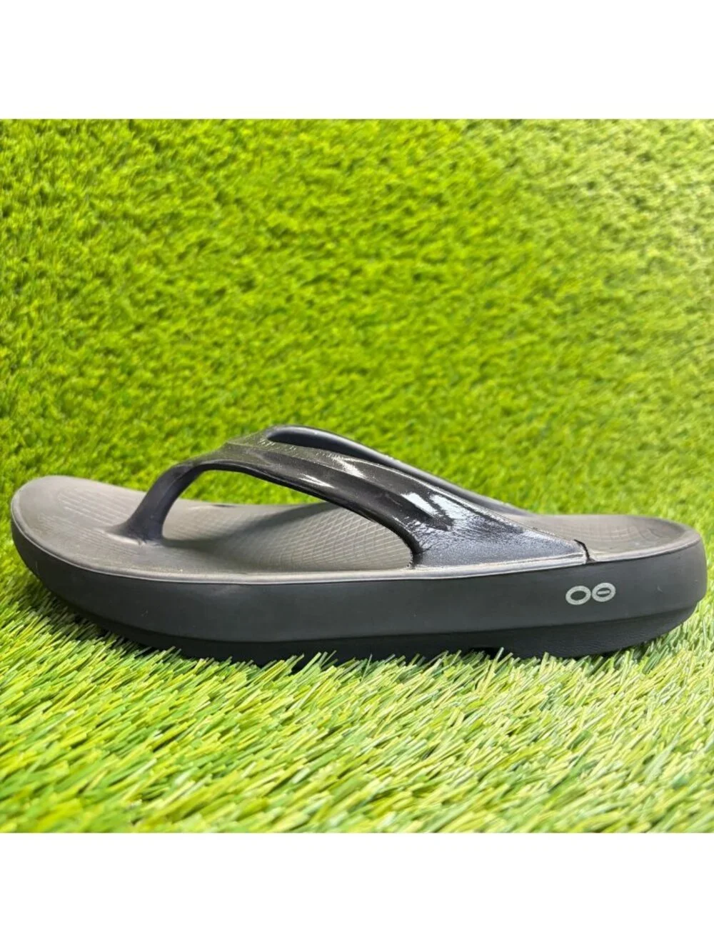 Oofos OOriginal Womens Size 9 Black Beach Outdoor Walking Recovery Thong Sandals